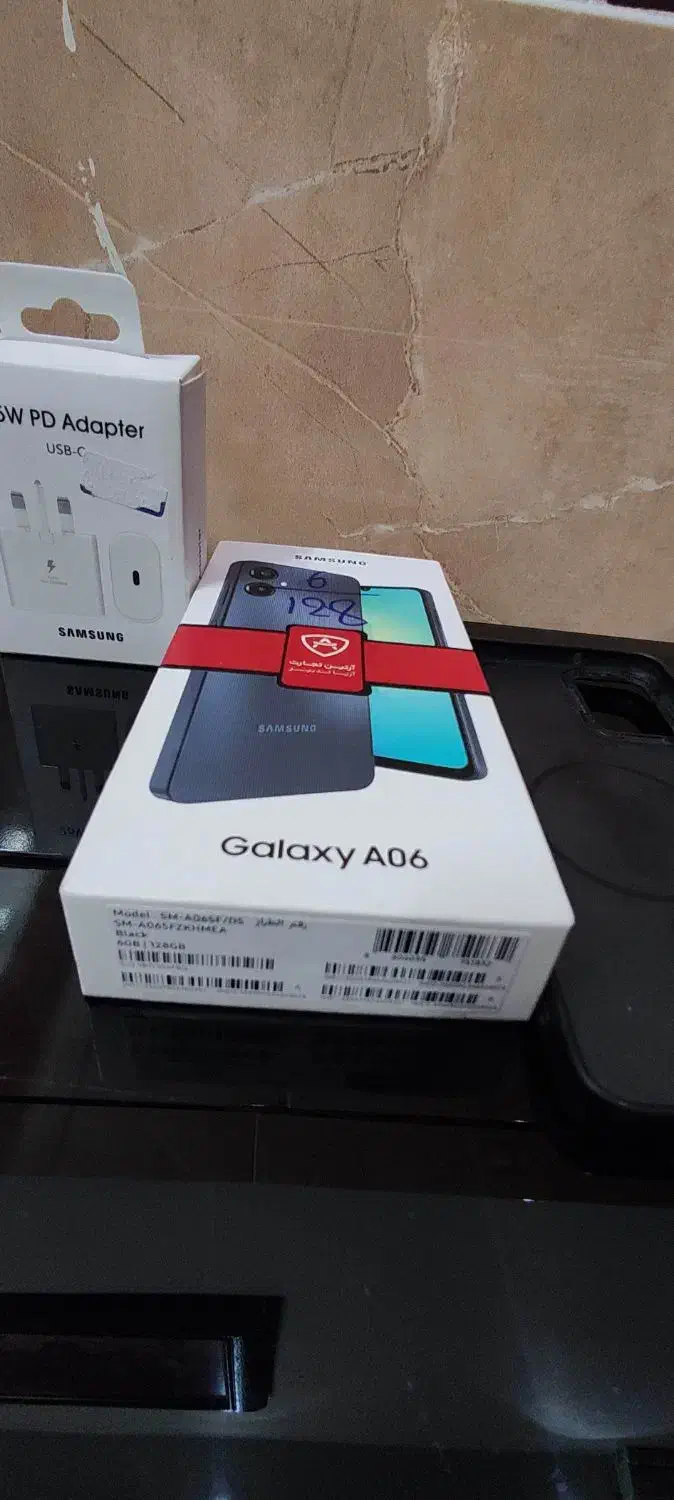 گوشی سامسونگ اصلی مدل A06 128 gig رم 6|موبایل|شیراز, شهدای شهرک سعدی|دیوار
