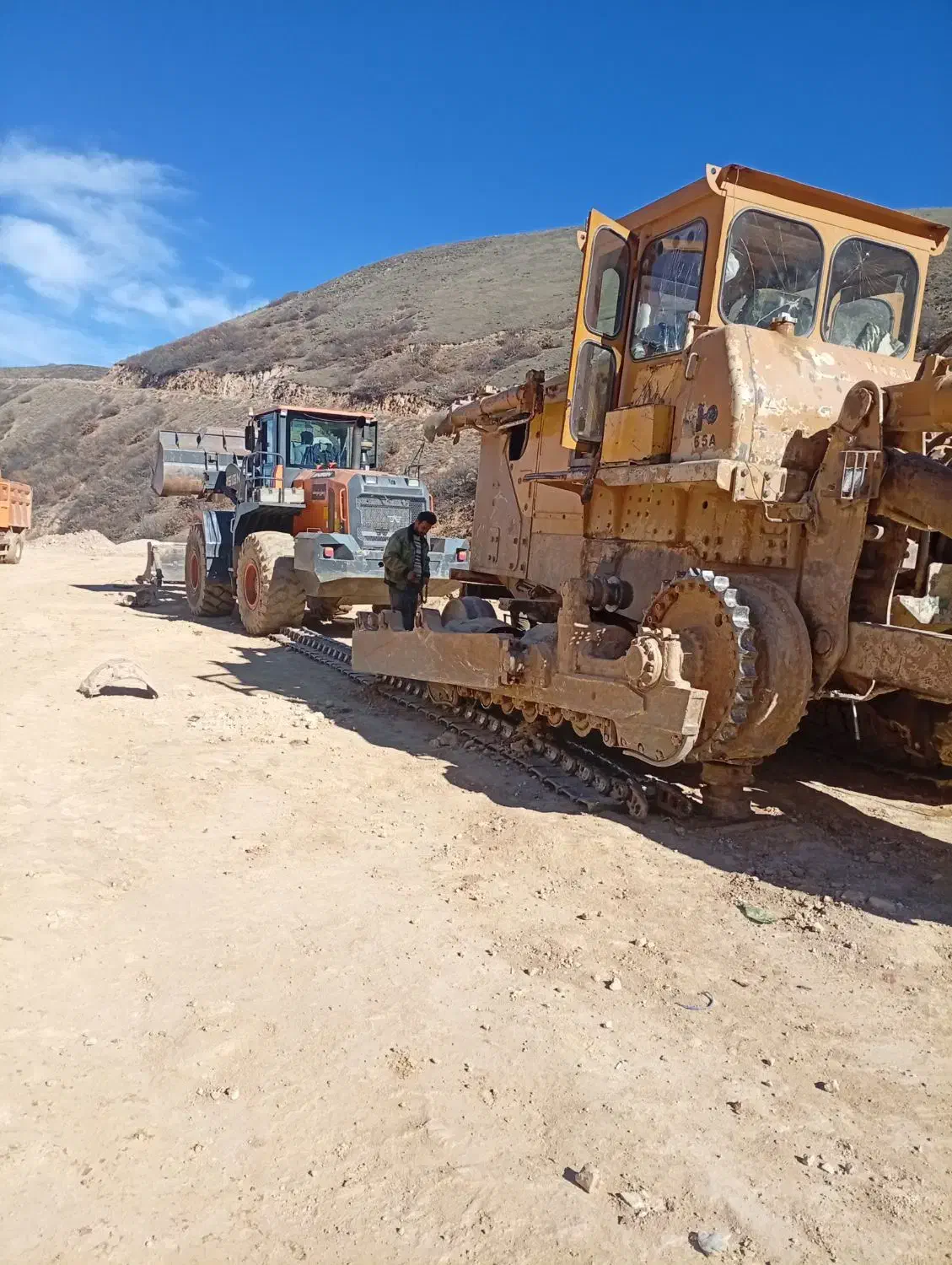 بلدوزر ۱۵۵|خودرو سنگین|ورزقان, |دیوار