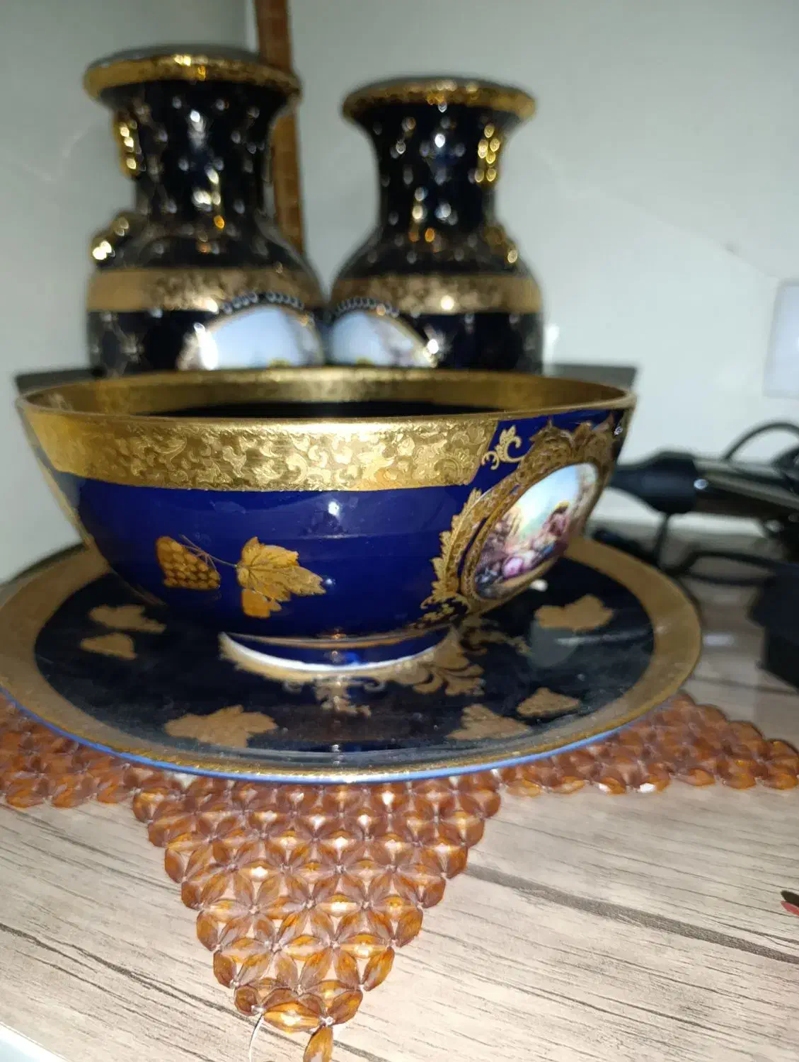 یک جفت گلدون ویه کاسه بشقاب سورمه ای|کلکسیون اشیاء عتیقه|اصفهان, شهید رجایی|دیوار