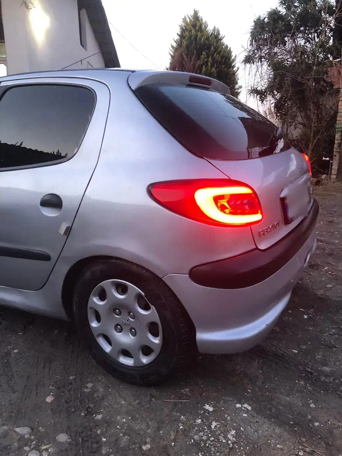 206 مدل ۸۳|خودرو سواری و وانت|نکا, |دیوار