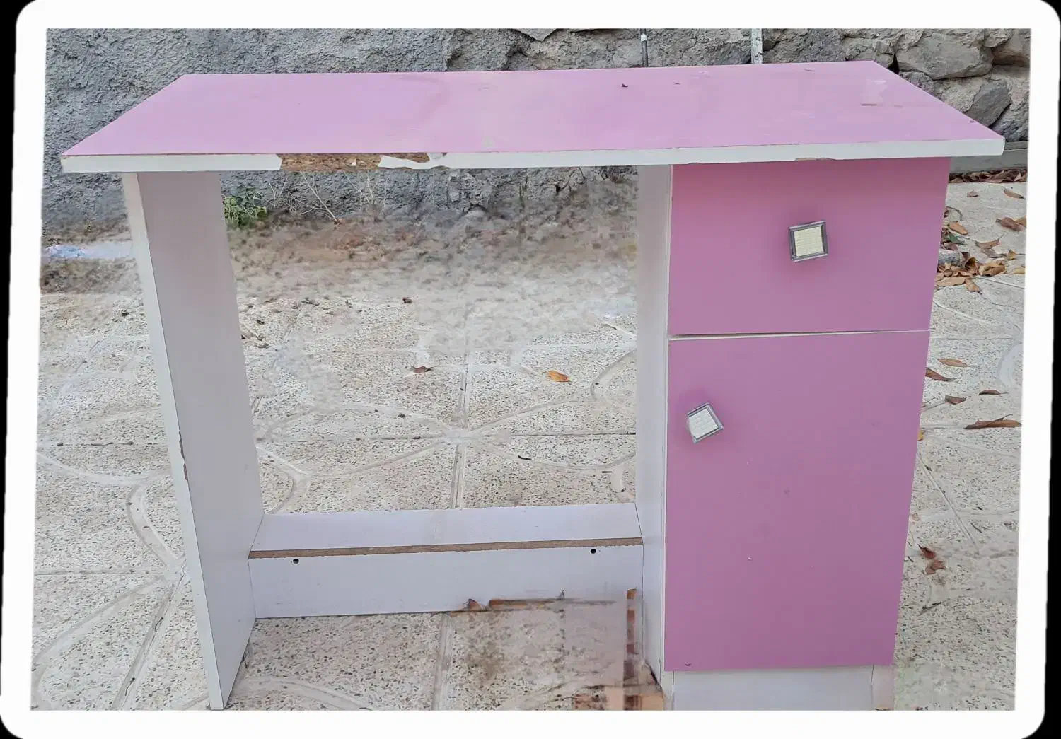 میز تحریر|میز تحریر و کامپیوتر|نیر (اردبیل), |دیوار