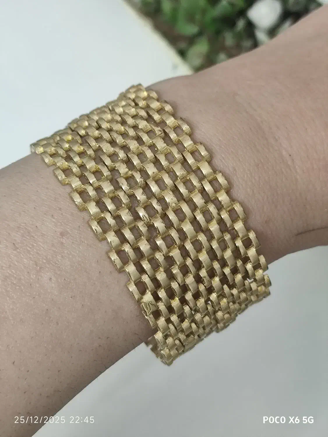 النگو|بدلیجات|تهران, نیروی هوایی (پیروزی)|دیوار