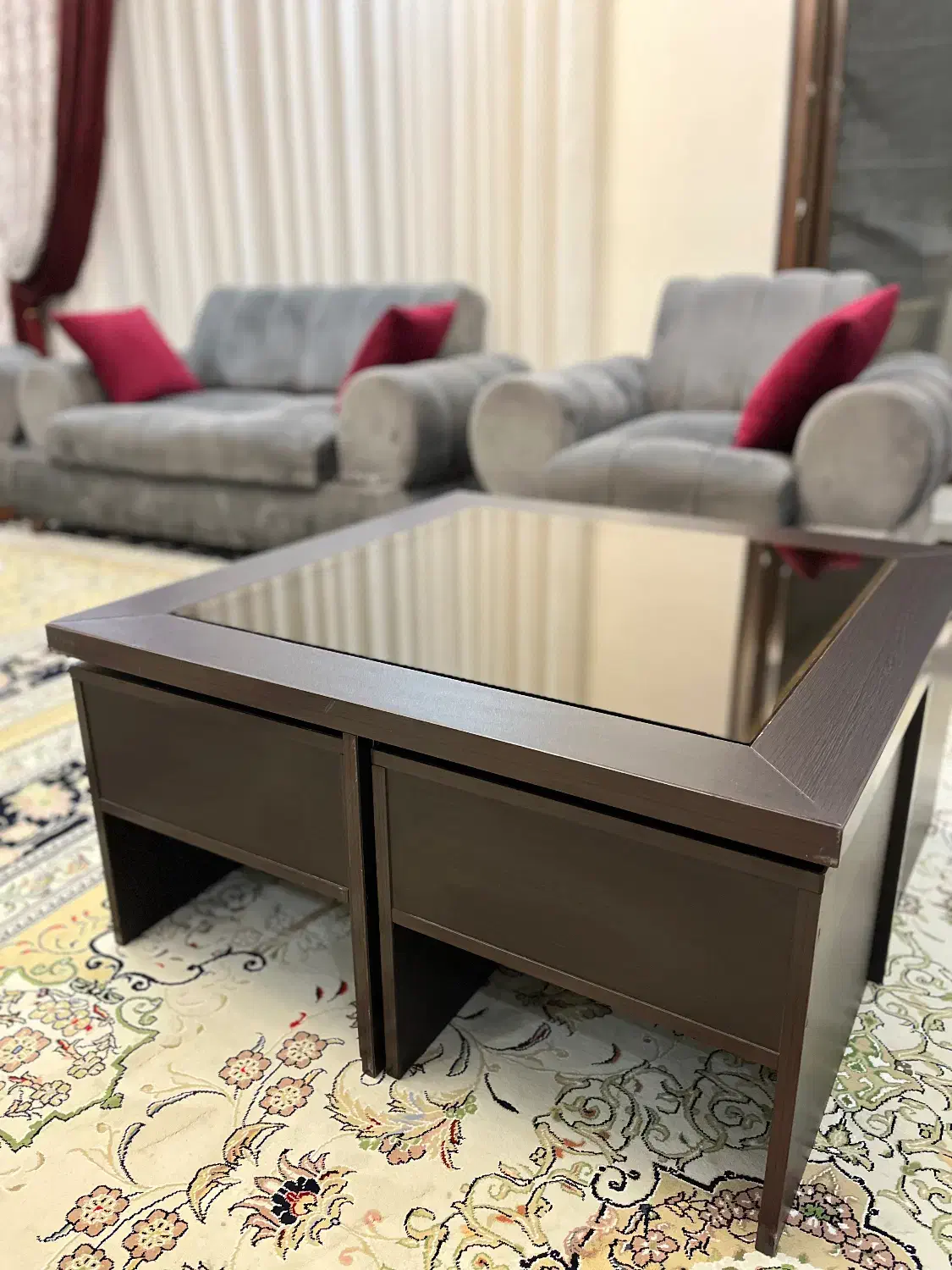 میز وسط (پذیرایی ) چوبی به همراه ۴ عدد میز عسلی|مبلمان خانگی و میز عسلی|بابل, |دیوار