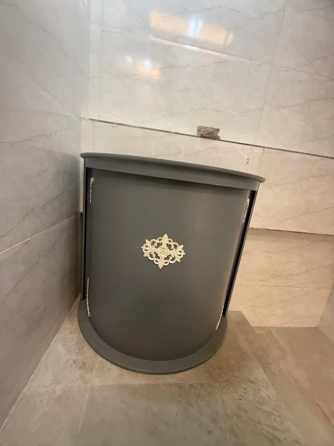 کانتر|آرایشگاه و سالنهای زیبایی|ایلام, |دیوار