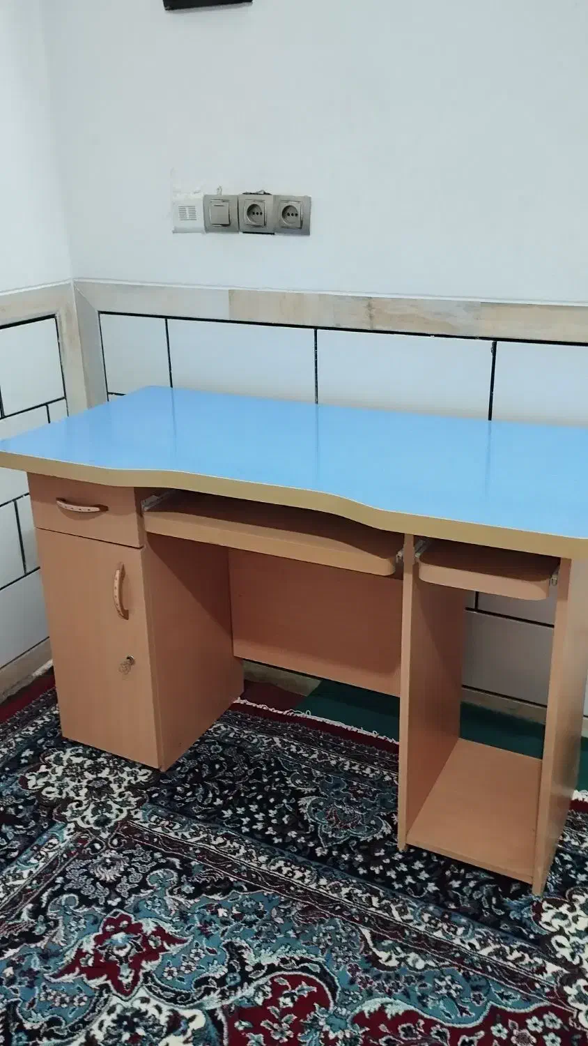 فروش میز و صندلی|دفتر کار|بردسیر, |دیوار