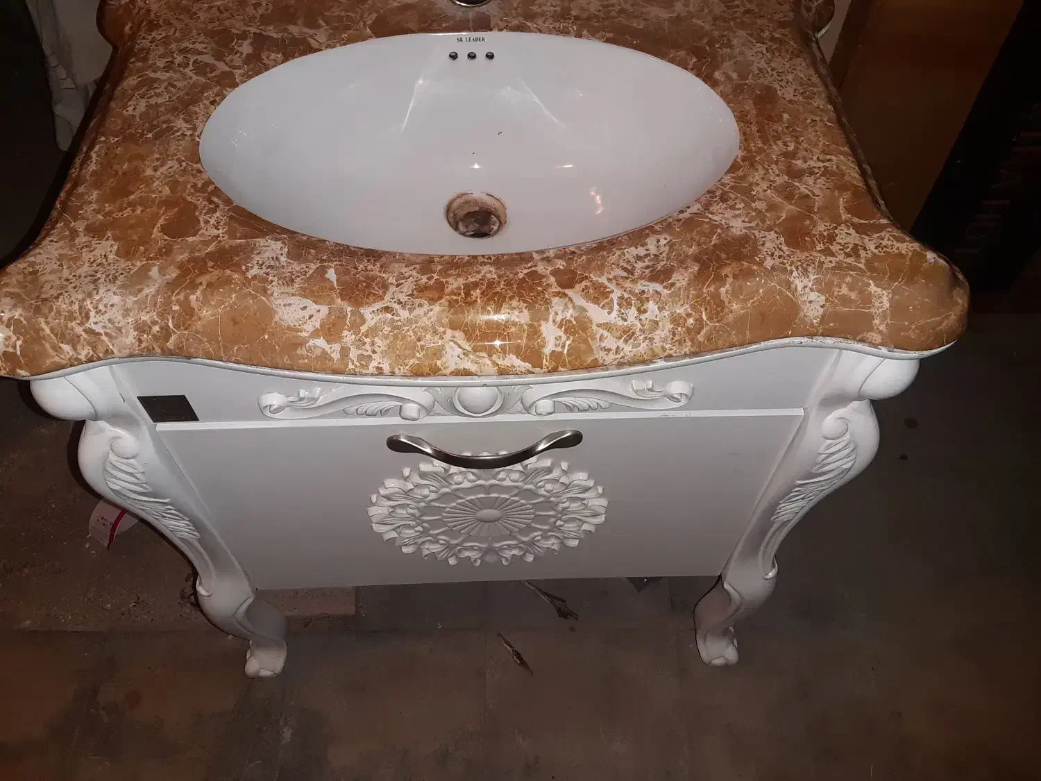 روشویی کابینتی سنگی سلطنتی بالوازم|لوازم سرویس بهداشتی|صدرا-فارس, فاز ۱|دیوار