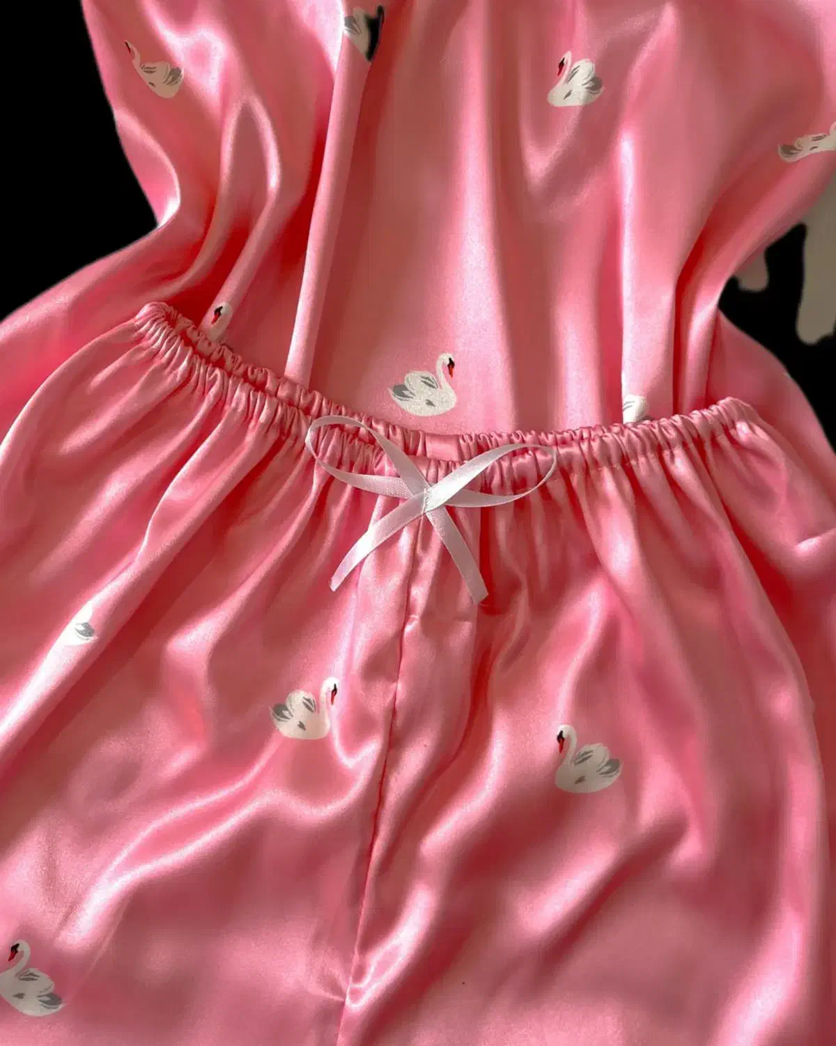 لباس ساتن قو صورتی|لباس|خاو و میرآباد, |دیوار