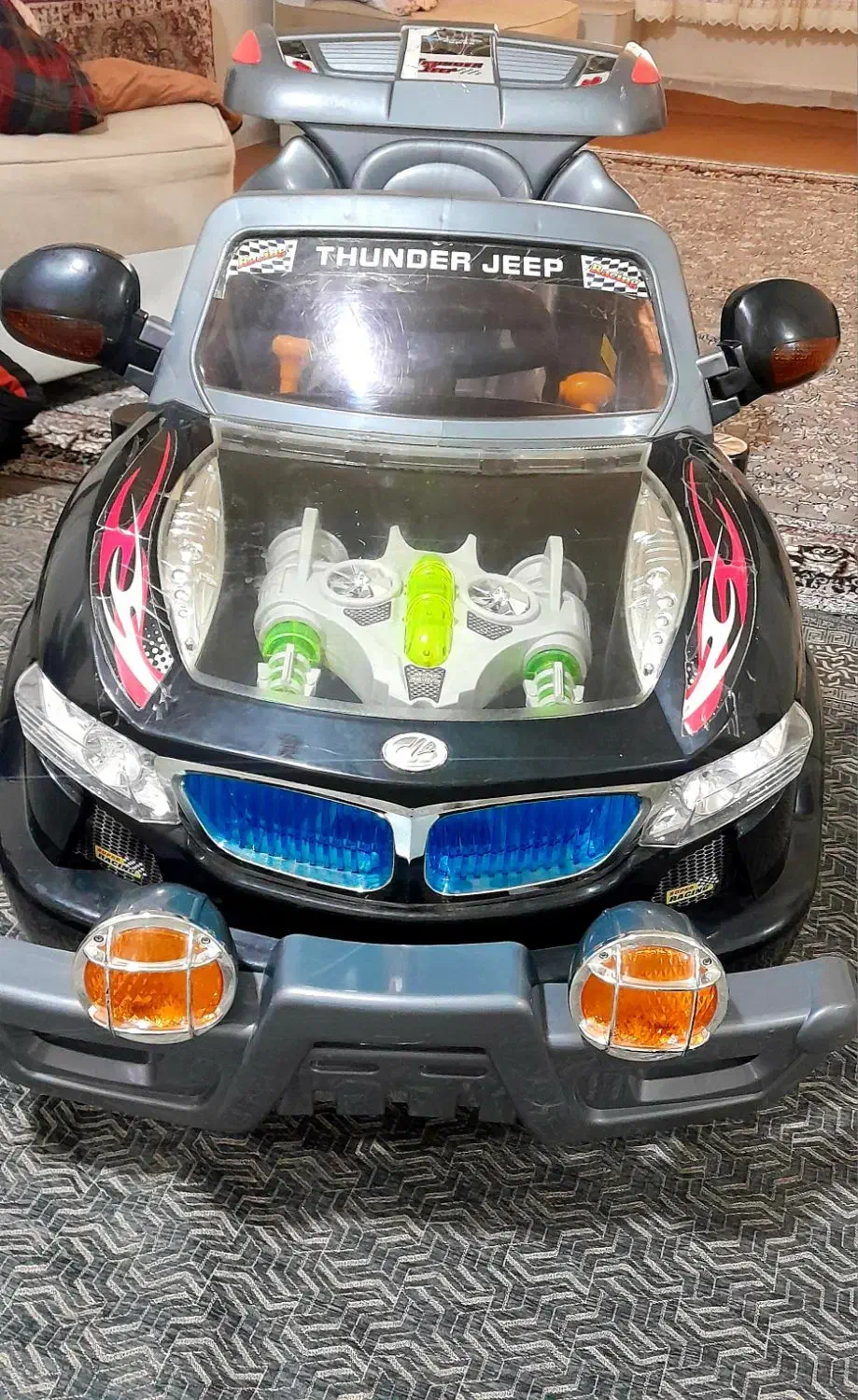 ماشین شارژی|اسباب‌بازی بچه|رباط‌کریم, رباط‌کریم|دیوار