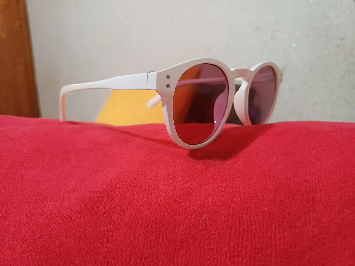 فروش عینک UV400|زیورآلات و اکسسوری|رشت, منظریه|دیوار