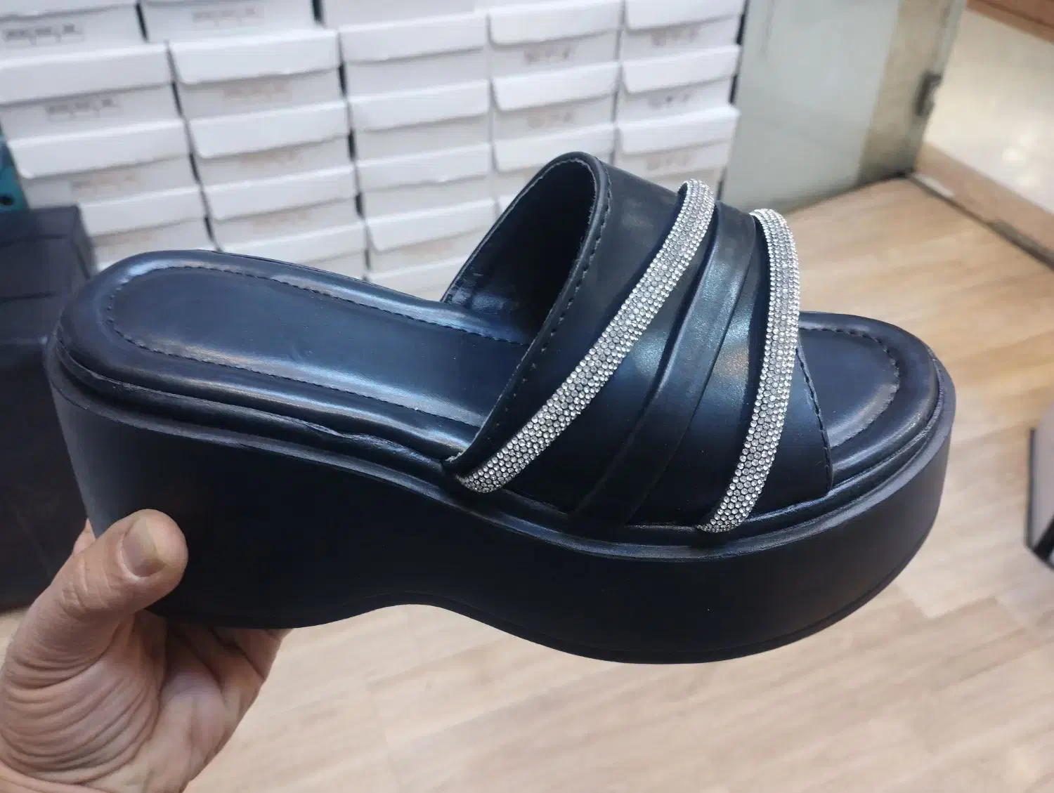 صندل زنانه|کیف، کفش، کمربند|ری, سرتخت|دیوار