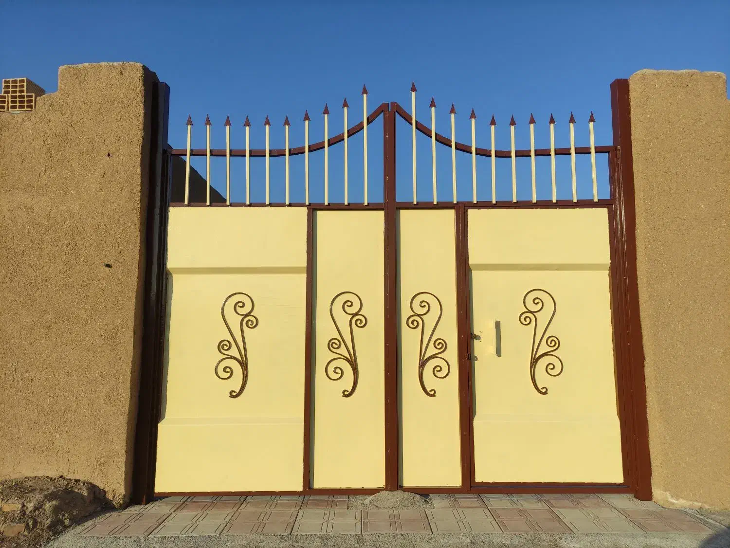 دیوار نویسی و نقاشی رنگ و روغن|خدمات پیشه و مهارت|نجف‌آباد, شهدای غربی|دیوار