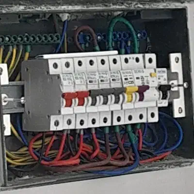 برق کار ساختمان|خدمات پیشه و مهارت|کازرون, |دیوار