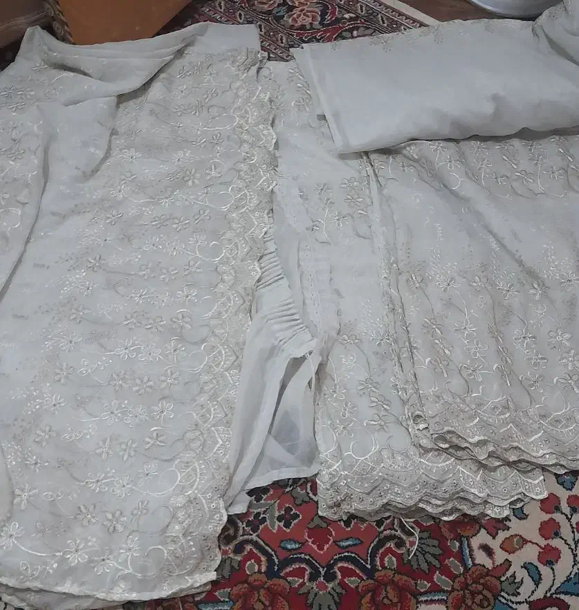 پرده دیواری نو و سه تیکه|پرده، رانر، رومیزی|اصفهان, مارچین|دیوار