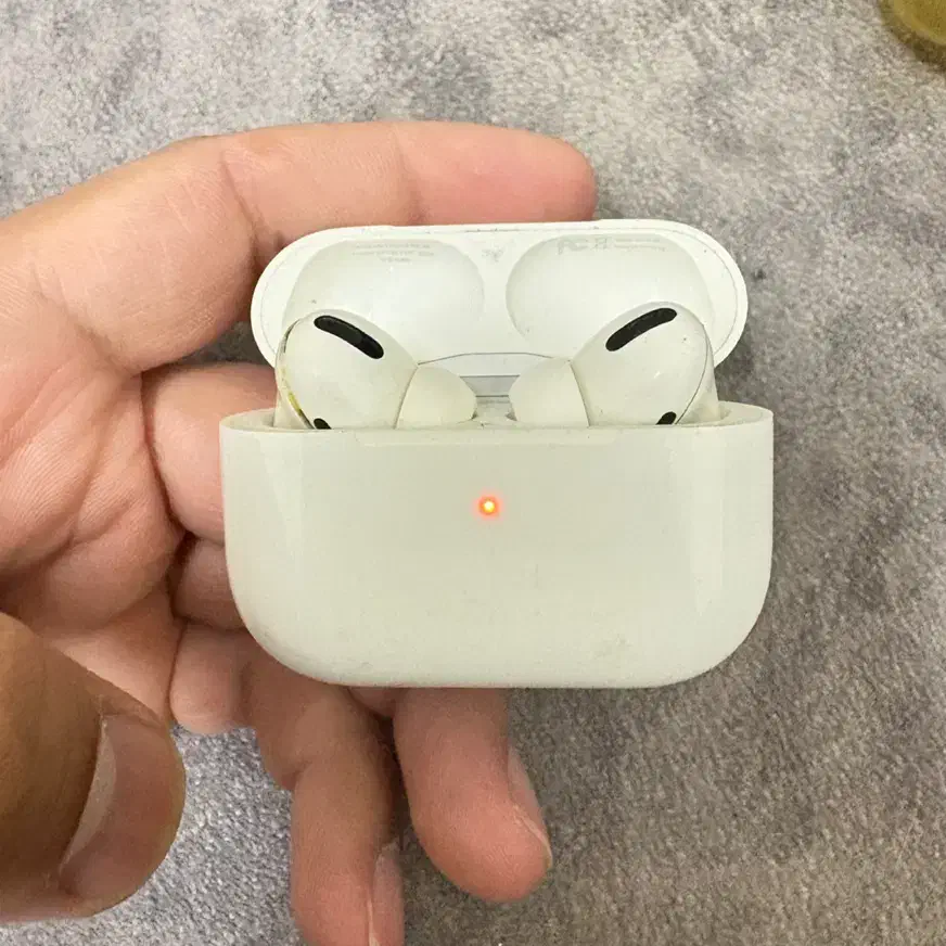 ایرپاد پرو اصلی|لوازم جانبی موبایل و تبلت|تهران, مینای شمالی (مخبر)|دیوار