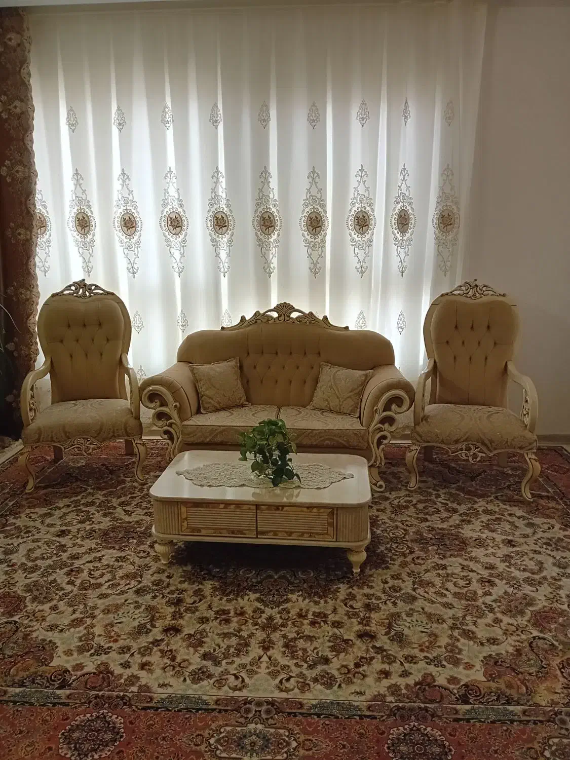 مبلمان سالم و تمیز|مبلمان خانگی و میز عسلی|مشهد, حسابی جنوبی (شهرک غرب)|دیوار