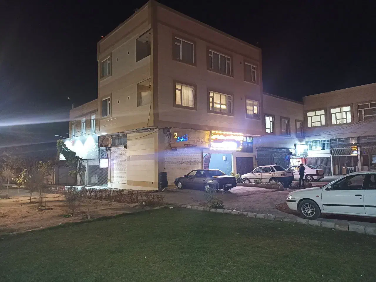 50متر مغازه تجاری بلوار ادیب با سرویس کامل|اجارهٔ مغازه و غرفه|نیشابور, بزرگمهر|دیوار