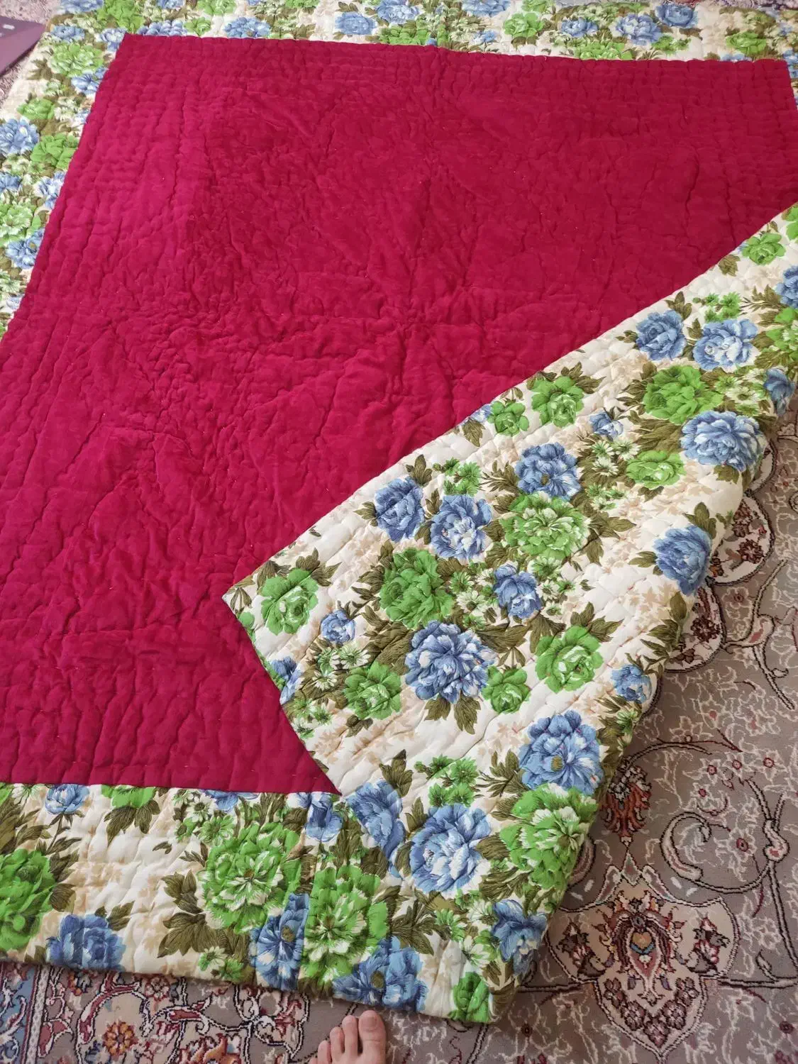 لحاف|رختخواب، بالش، پتو|همدان, |دیوار