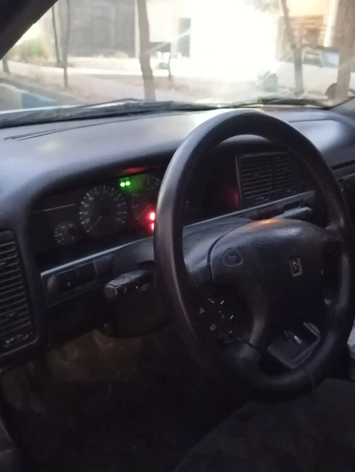 زانتیا سفید در حد خشک 180تا کار|خودرو سواری و وانت|مهاجران, |دیوار