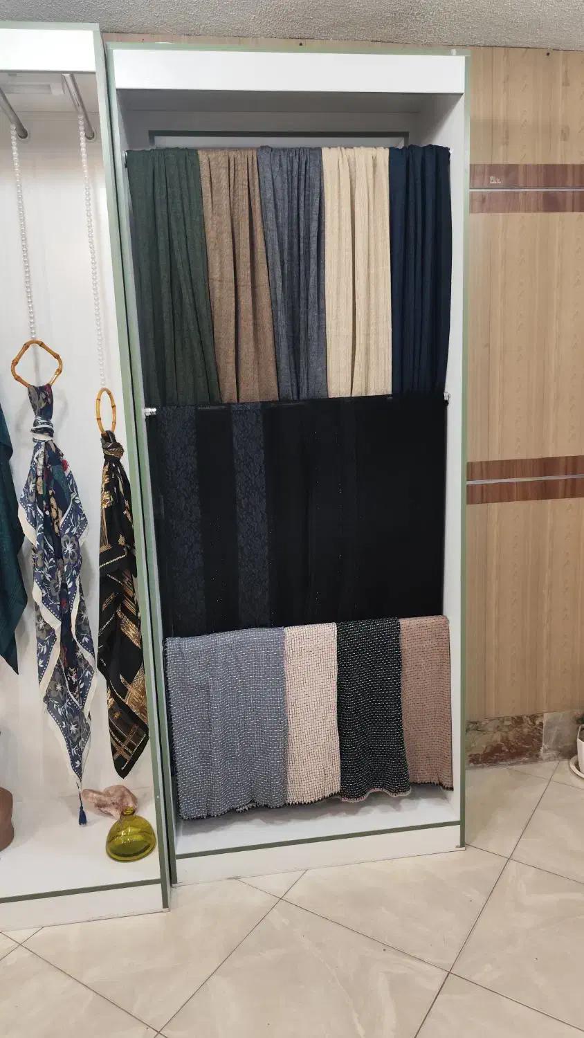 ویترین شال وروسری|بوفه، ویترین، کنسول|خمینی‌شهر, |دیوار