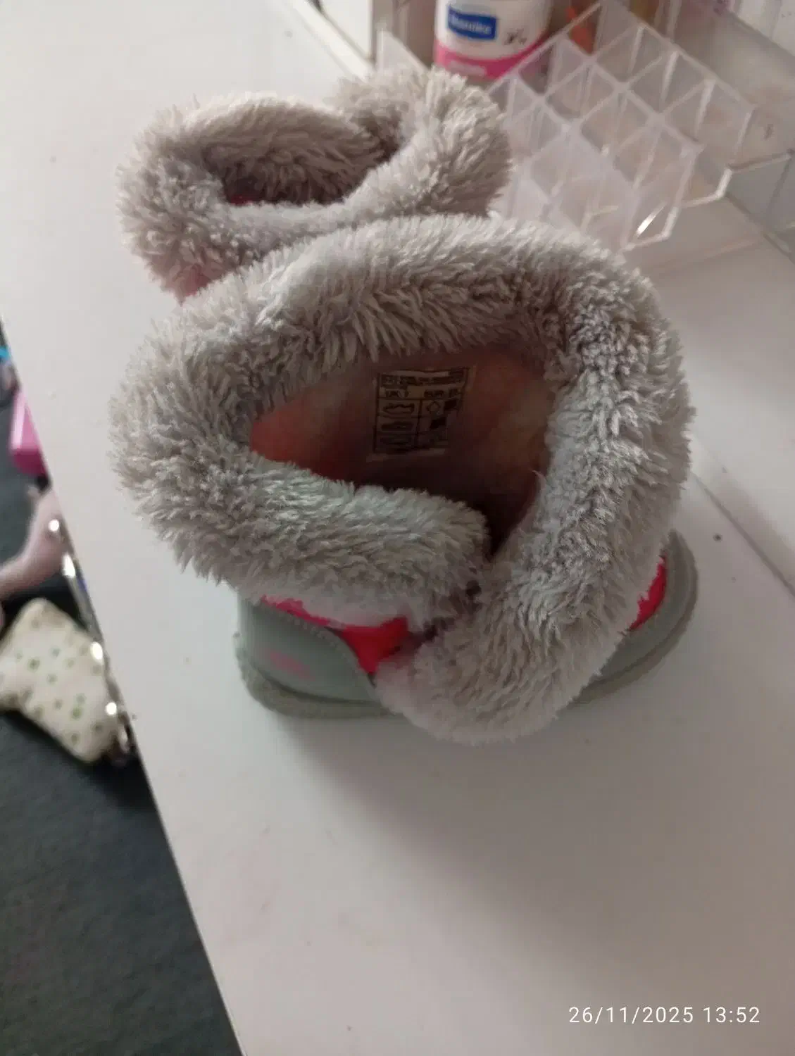 بوت دخترونه سایز 25|کفش و لباس بچه|چهاردانگه (تهران), |دیوار