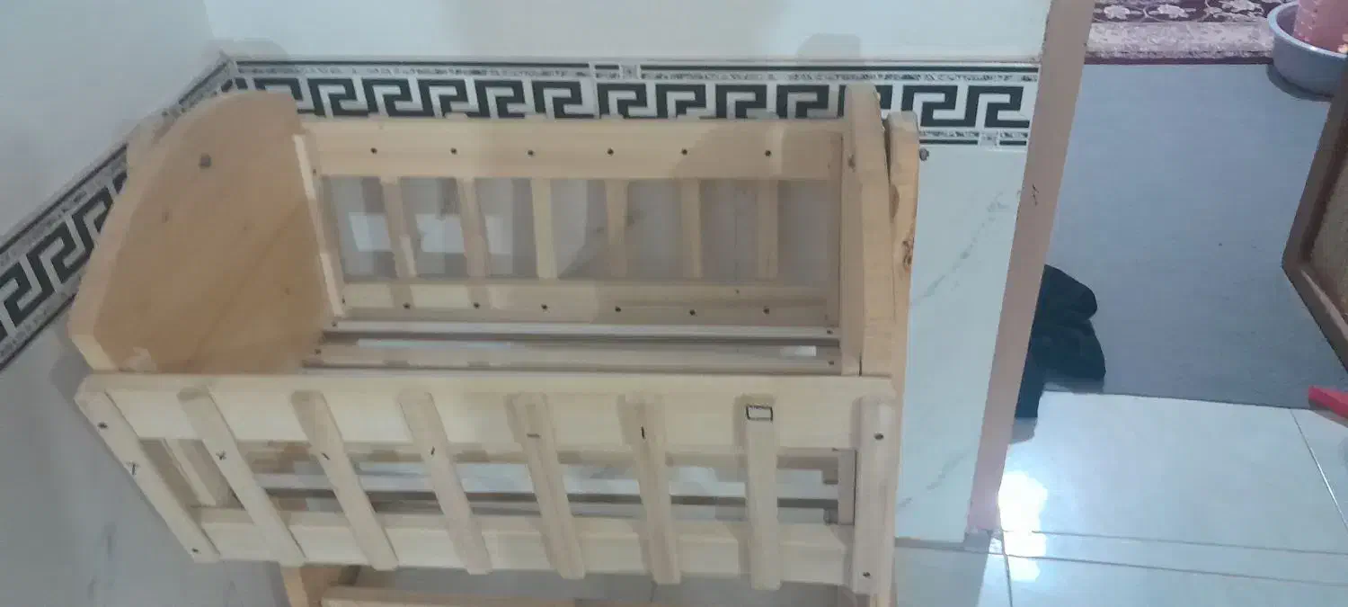 گهواره|تخت و صندلی بچه|سبزوار, گلشن|دیوار