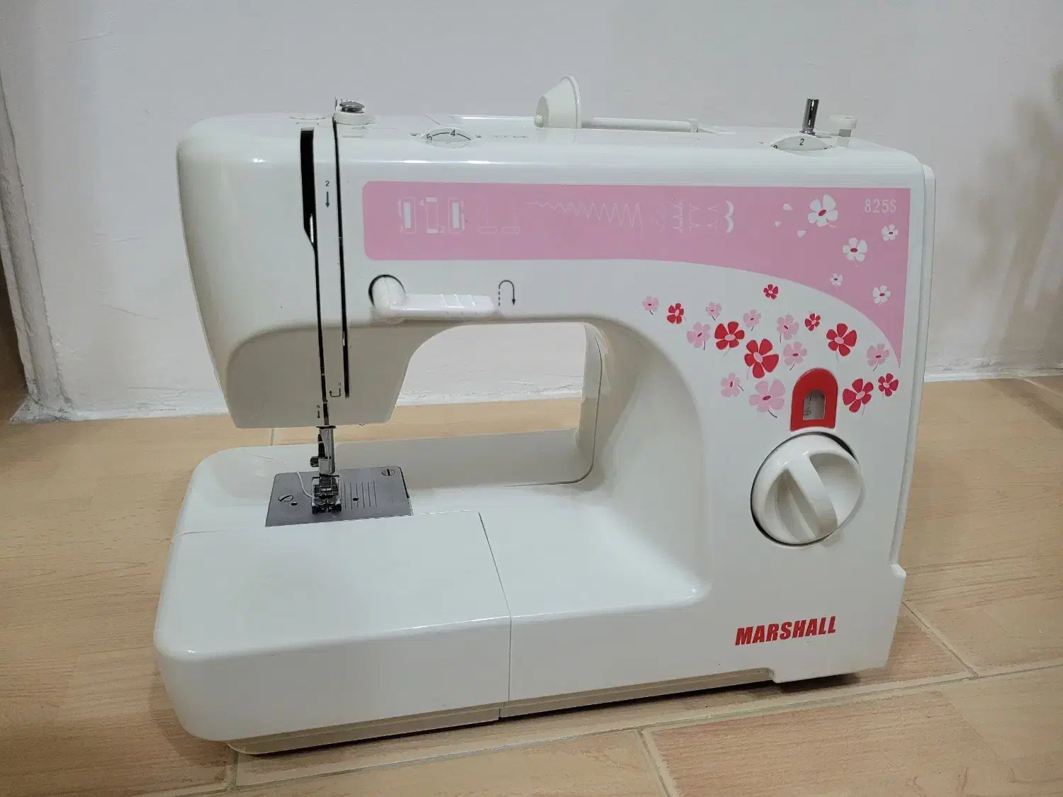 چرخ خیاطی کاملا سالم و نو فروش فوری|چرخ خیاطی و ریسندگی|رشت, گلباغ نماز|دیوار