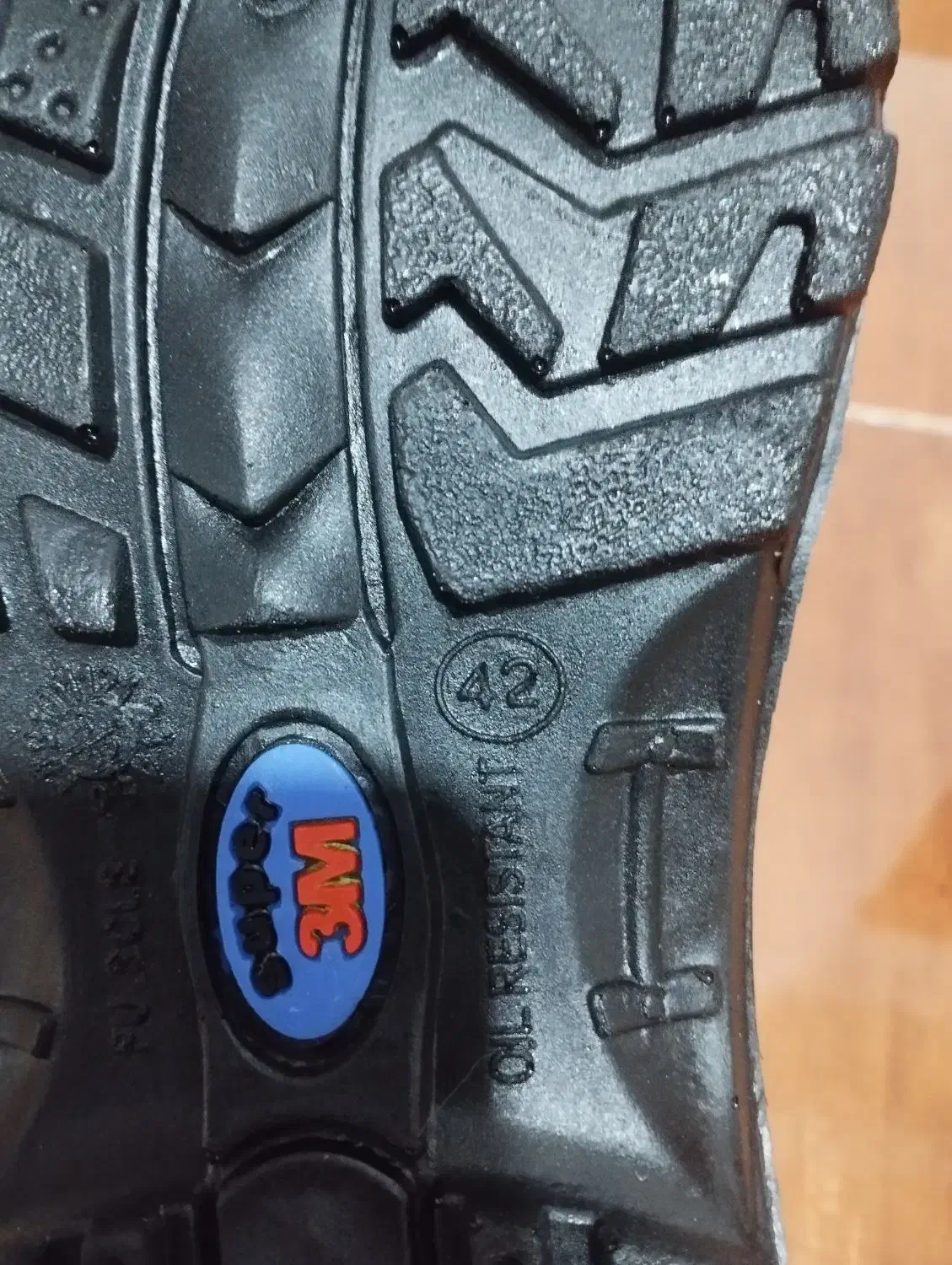 کفش ایمنی نو و آکبند|کیف، کفش، کمربند|اردبیل, |دیوار