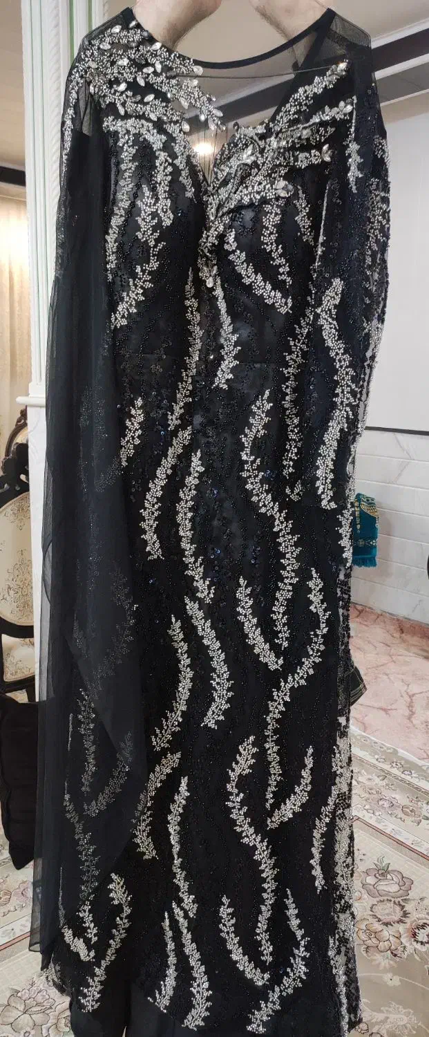 لباس مجلسی|لباس|قم, سراجه (۱۵ خرداد)|دیوار