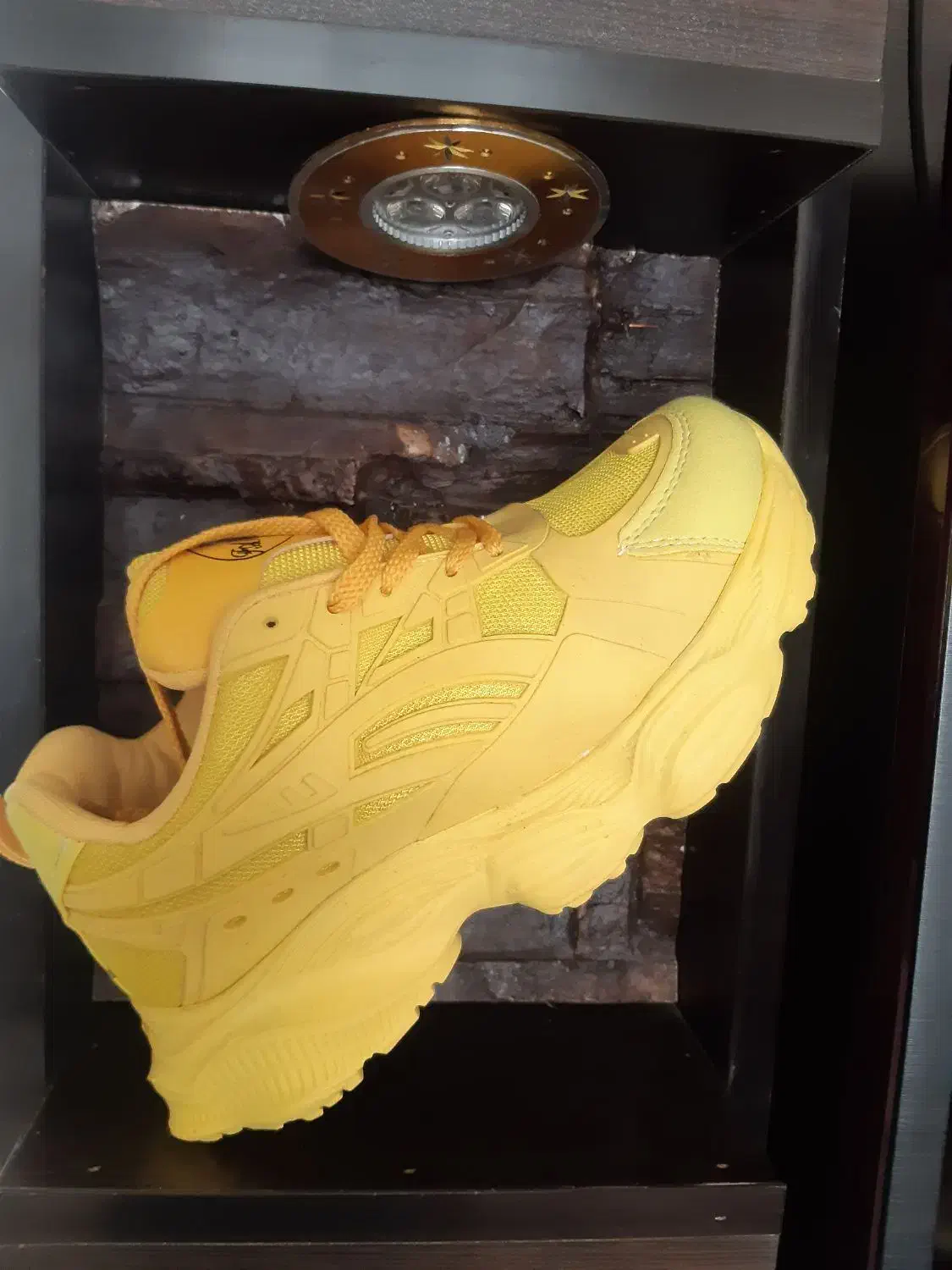 کتانی لژدار زرد ۳۵۰ت من|کیف، کفش، کمربند|پاکدشت, شهرک امام رضا|دیوار