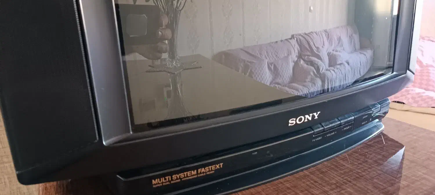 تلویزیون سونی اصل.درحدنو.۲۱اینچ|تلویزیون و پروژکتور|اهر, |دیوار