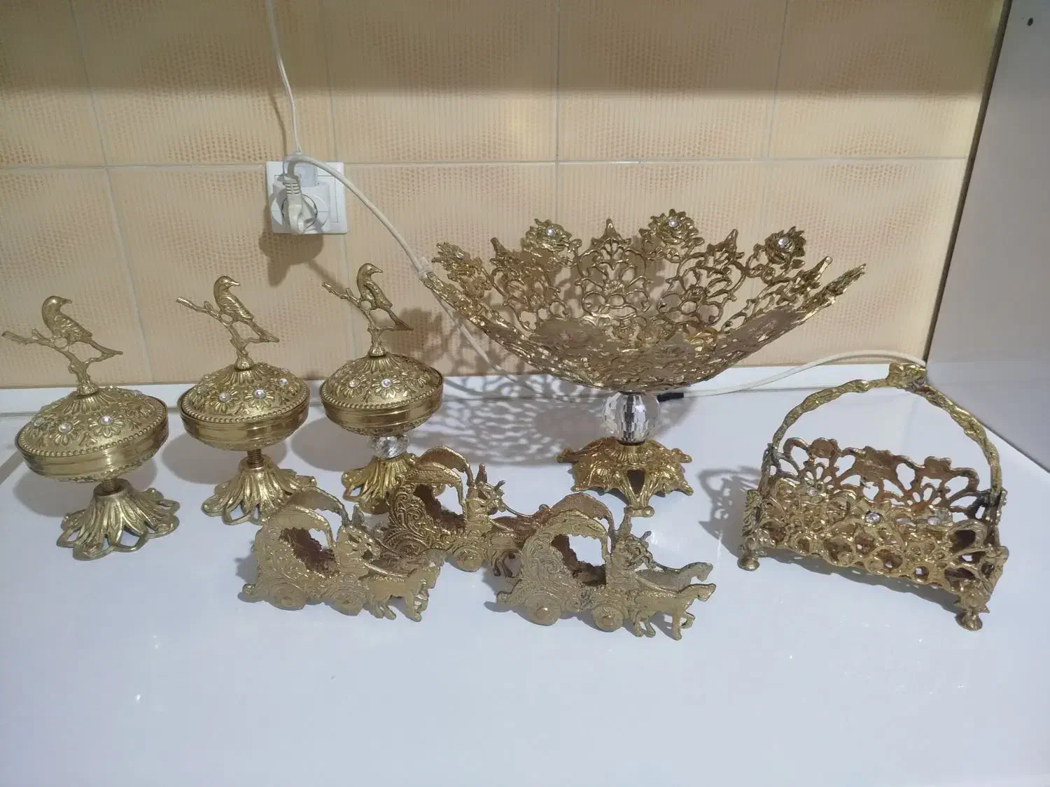 تعدادی وسایل برنزی درحد نو|ساعت دیواری و تزئینی|تبریز, |دیوار