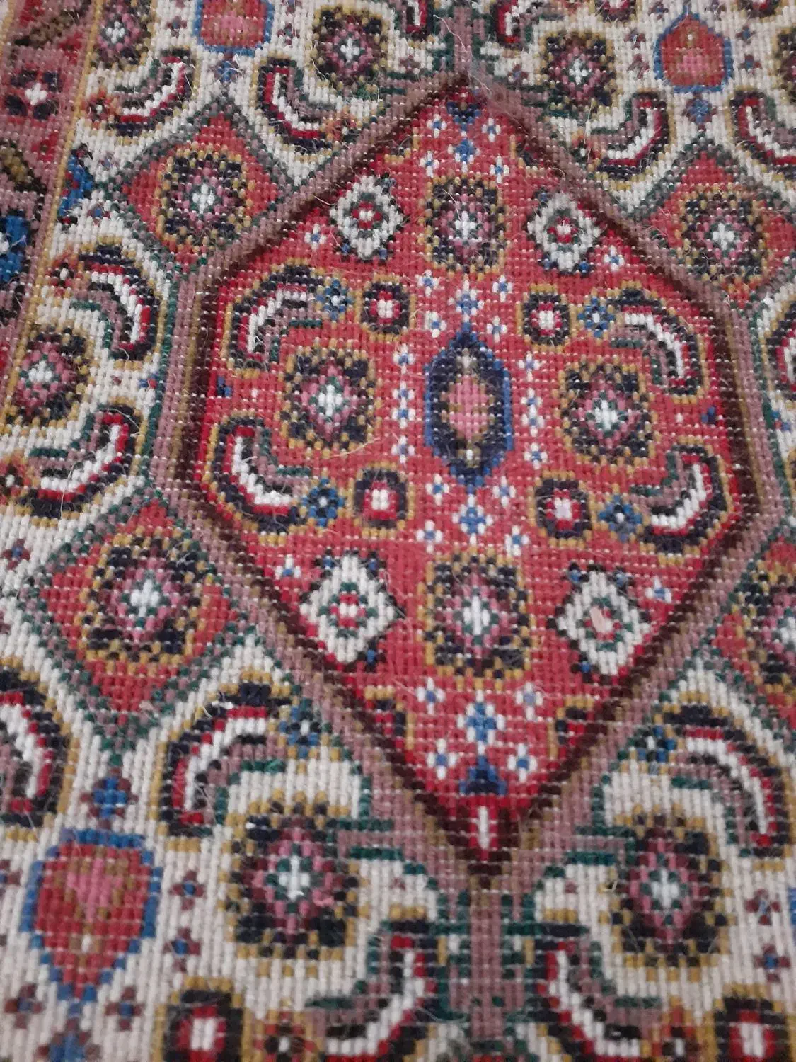 یک عدد فرش دست بافت نو|فرش|اردبیل, |دیوار