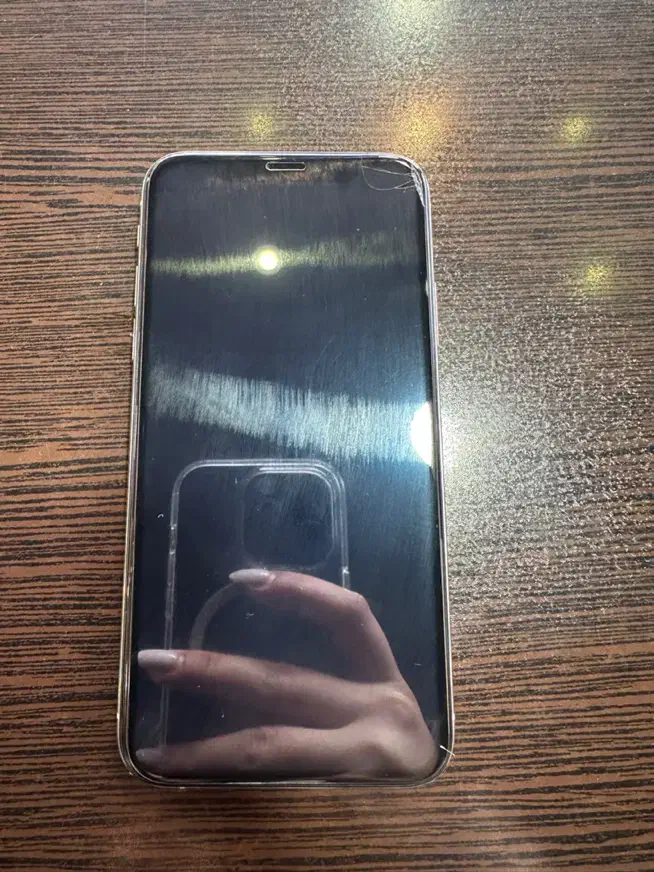 ایفون ایکس اس|موبایل|پرند, فاز ۶|دیوار