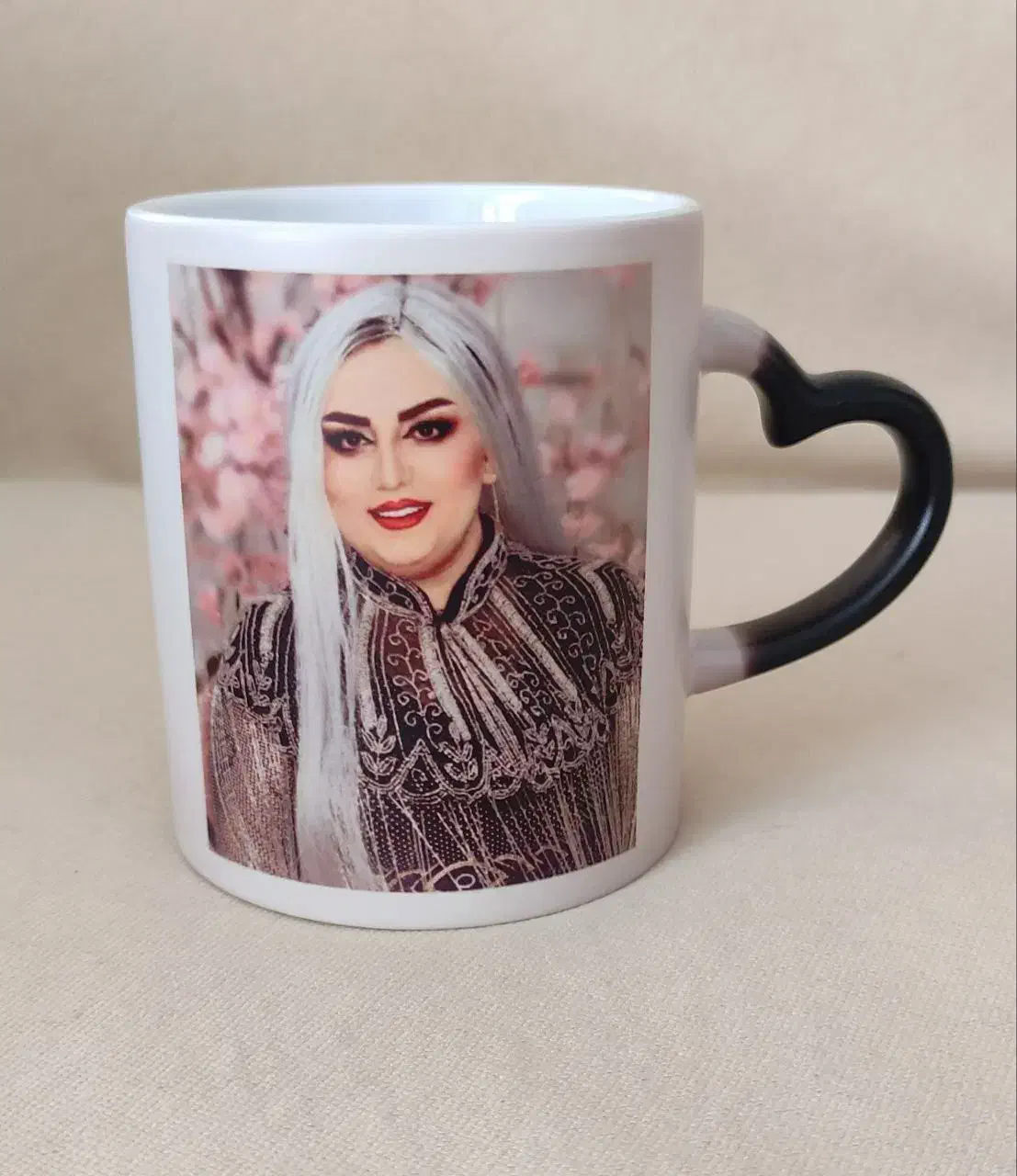 ماگ حرارتی، ساده تابلو موزیکال|تابلو فرش|اصفهان, عباس‌آباد|دیوار