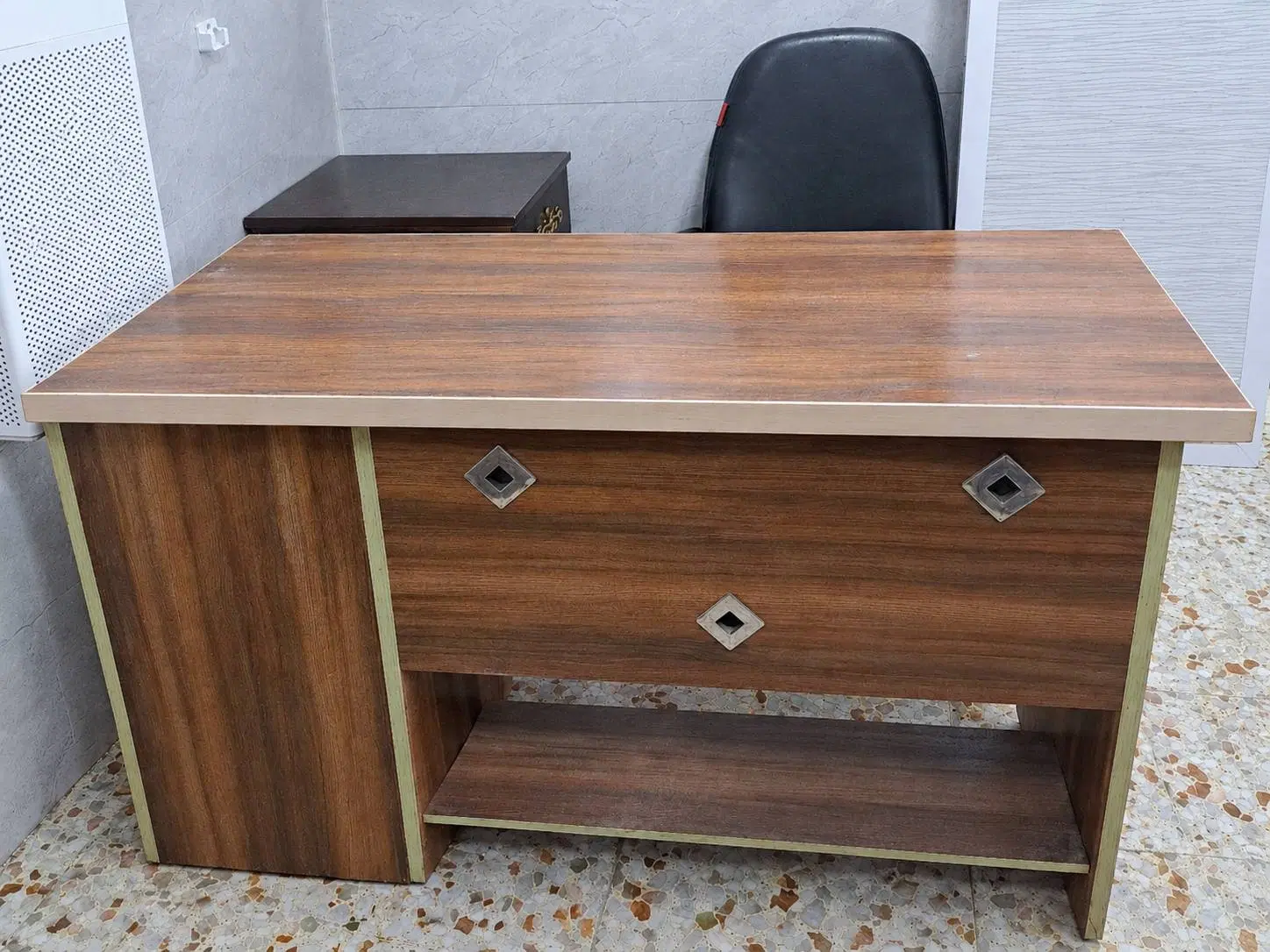 میز|میز تلویزیون|رشت, یخسازی|دیوار