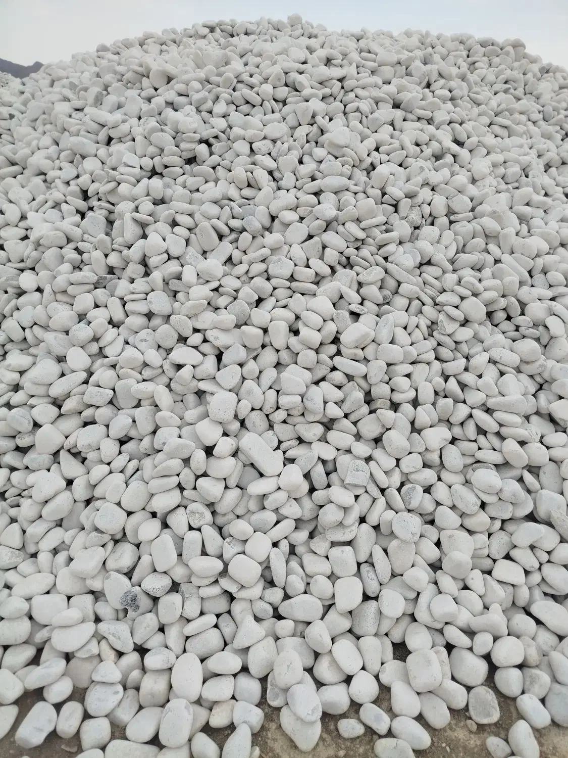 سنگ قلوه سفید/کوبیک/ سنگ جدولی /ریگ /کربنات کلسیم|عمدهفروشی|شیراز, هفت تنان|دیوار