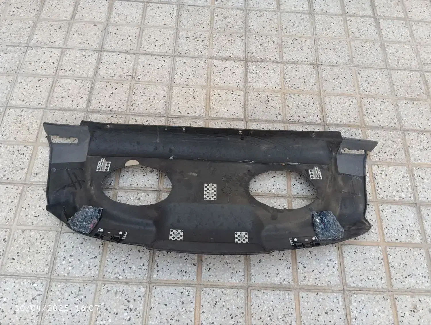 طاقچه عقب رانا/پلاس|قطعات یدکی و لوازم جانبی|مشهد, آبکوه|دیوار