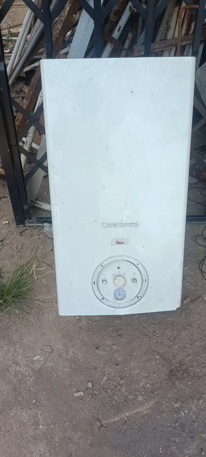 پکیچ رادیاتور|آبگرمکن، پکیج، شوفاژ|آستانه اشرفیه, |دیوار