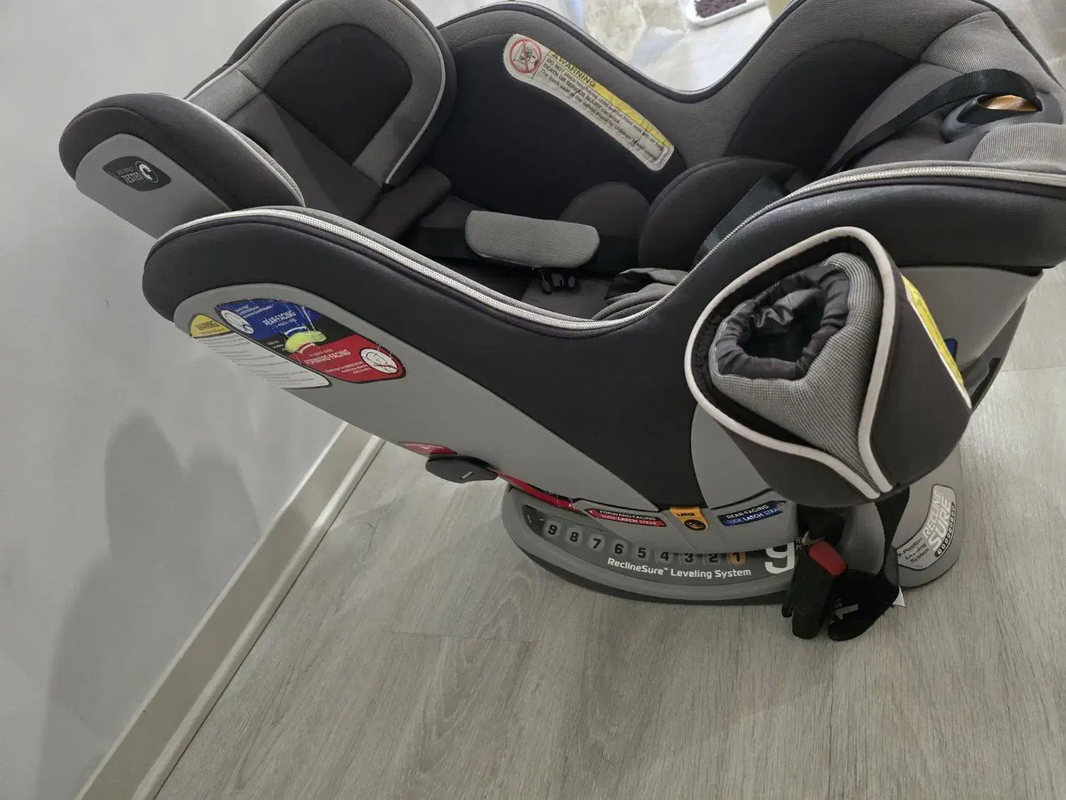 صندلی ماشین چیکو اصل|تخت و صندلی بچه|قزوین, |دیوار