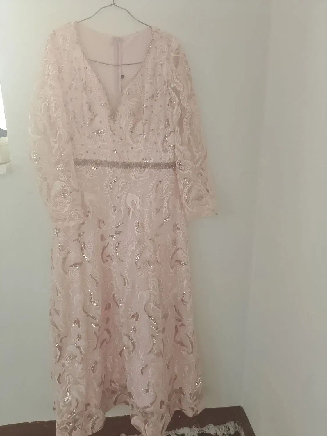 لباس مجلسی|لباس|دماوند, دماوند|دیوار