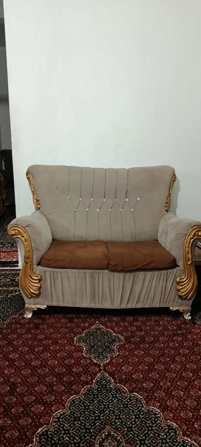 فروش مبل وجارو برقی باقیمت مناسب|مبلمان خانگی و میز عسلی|اسلامآباد غرب, |دیوار