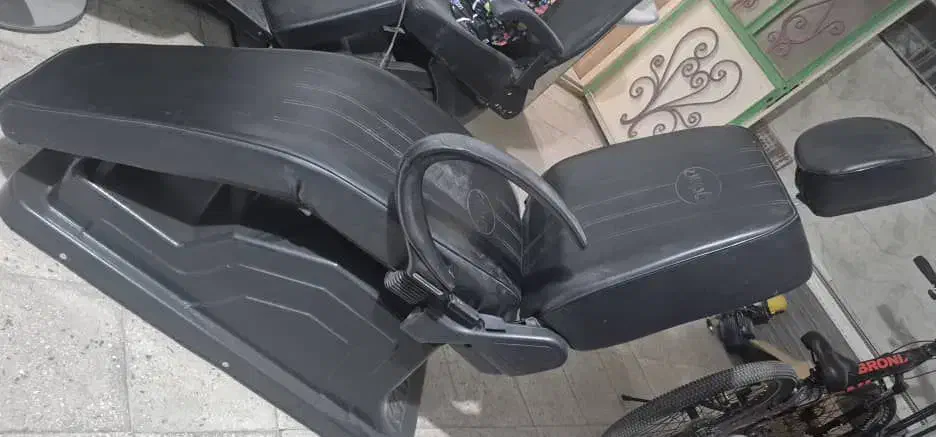 صندلی اصلاح جک دار|آرایشگاه و سالن‌های زیبایی|باغستان, |دیوار