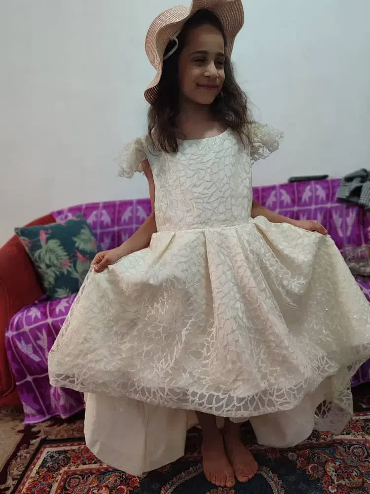 لباس عروس کودک|لباس|شیراز, درکی|دیوار