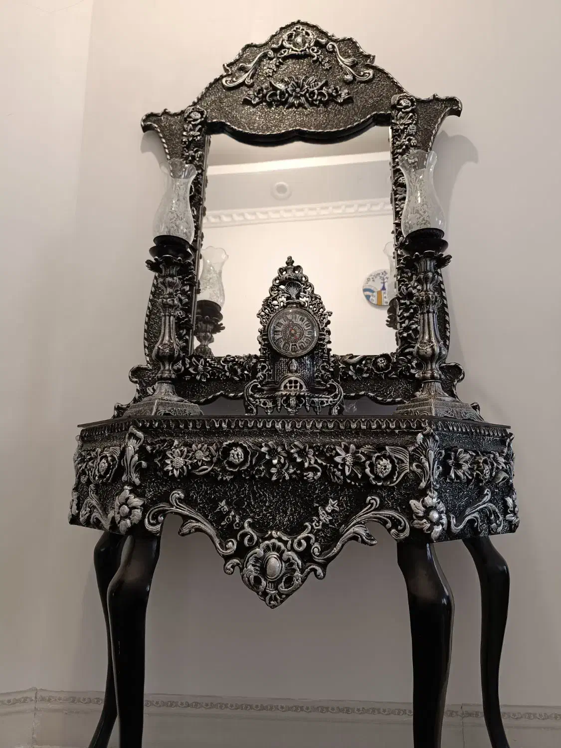 آینه کنسول جنس میز چوبی|بوفه، ویترین، کنسول|زرند, |دیوار