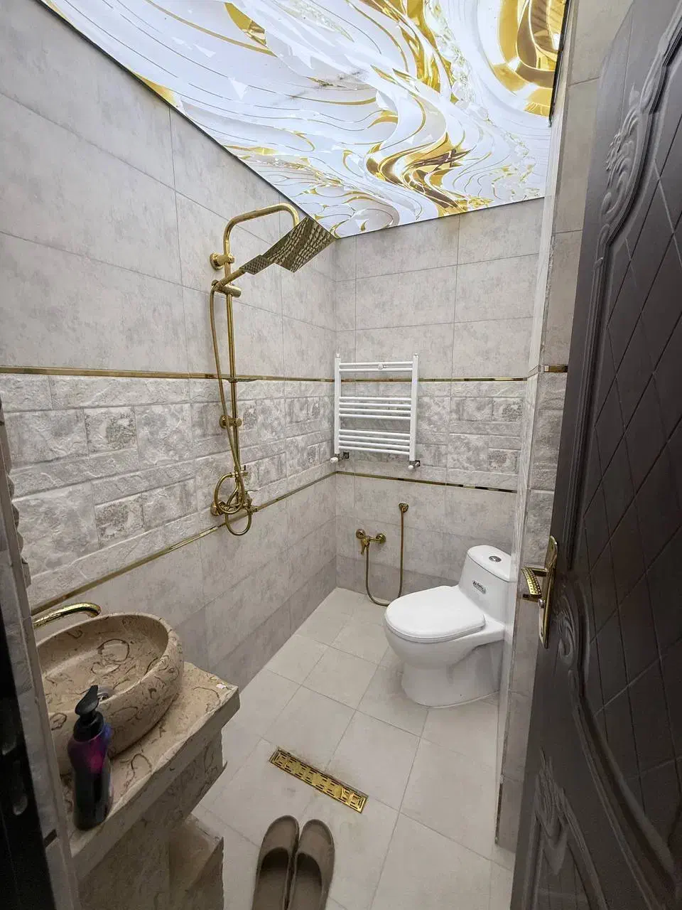 بغل بازار تمیزتر ازهتل|اجارهٔ کوتاهمدت آپارتمان و سوئیت|آستارا, |دیوار