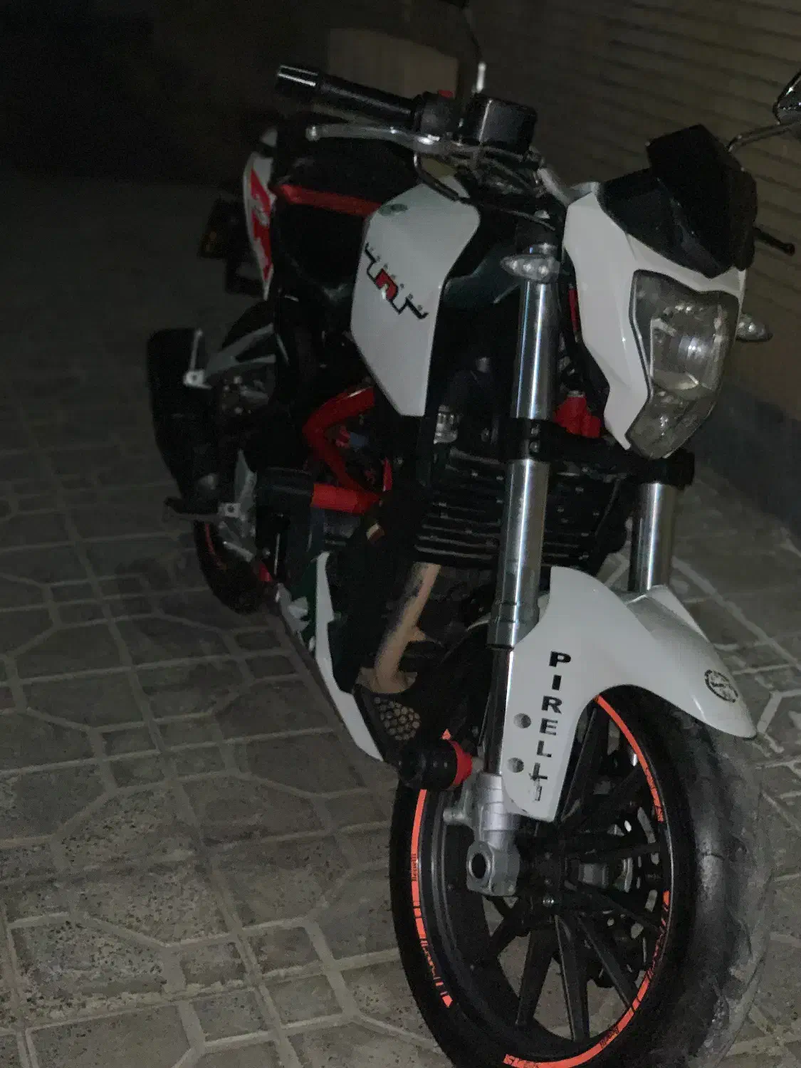 بنلی 250 تک سیلندر|موتورسیکلت|فردیس, شهرک هفده شهریور|دیوار