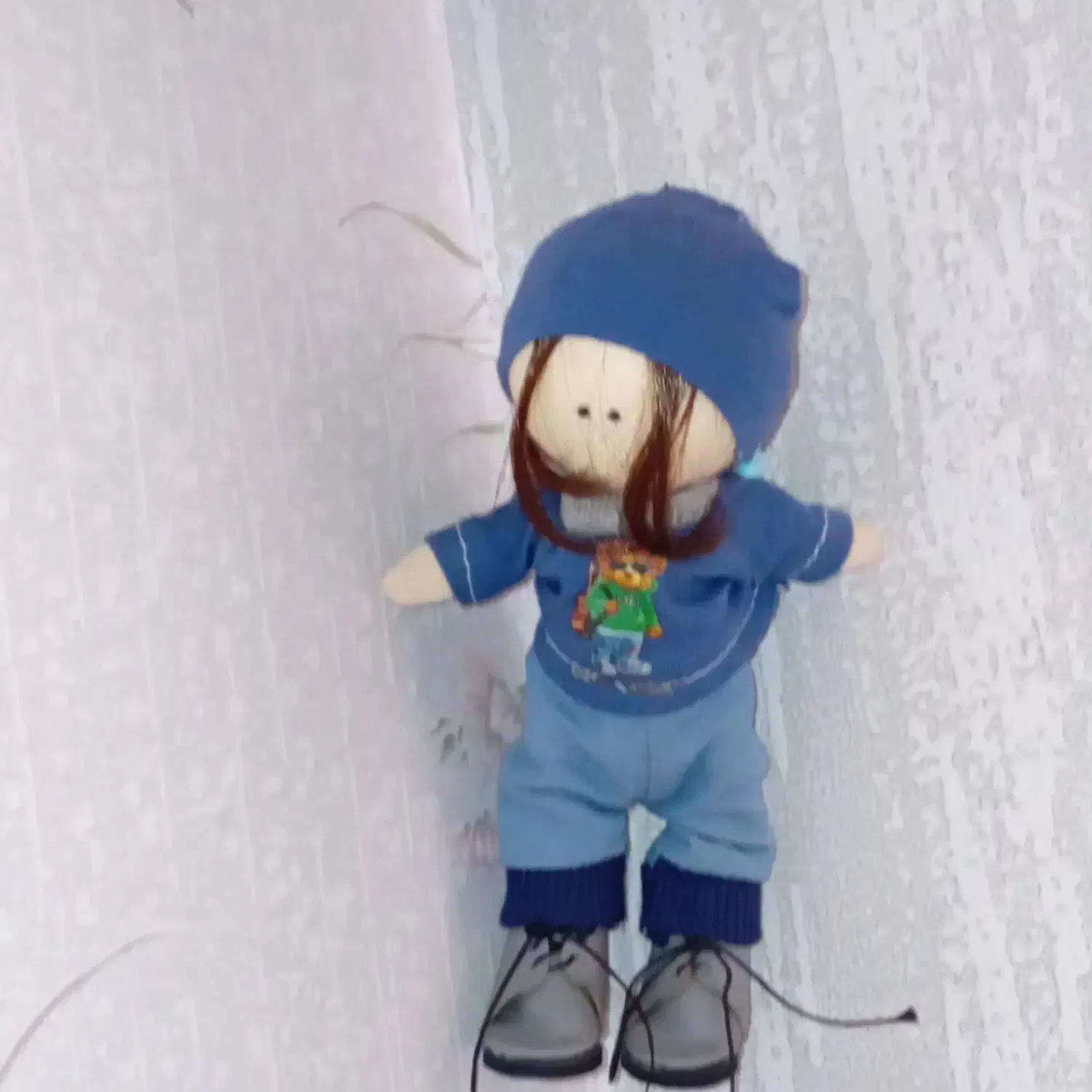 تعدادی عروسک خارجی|اسباببازی|پیشوا, |دیوار