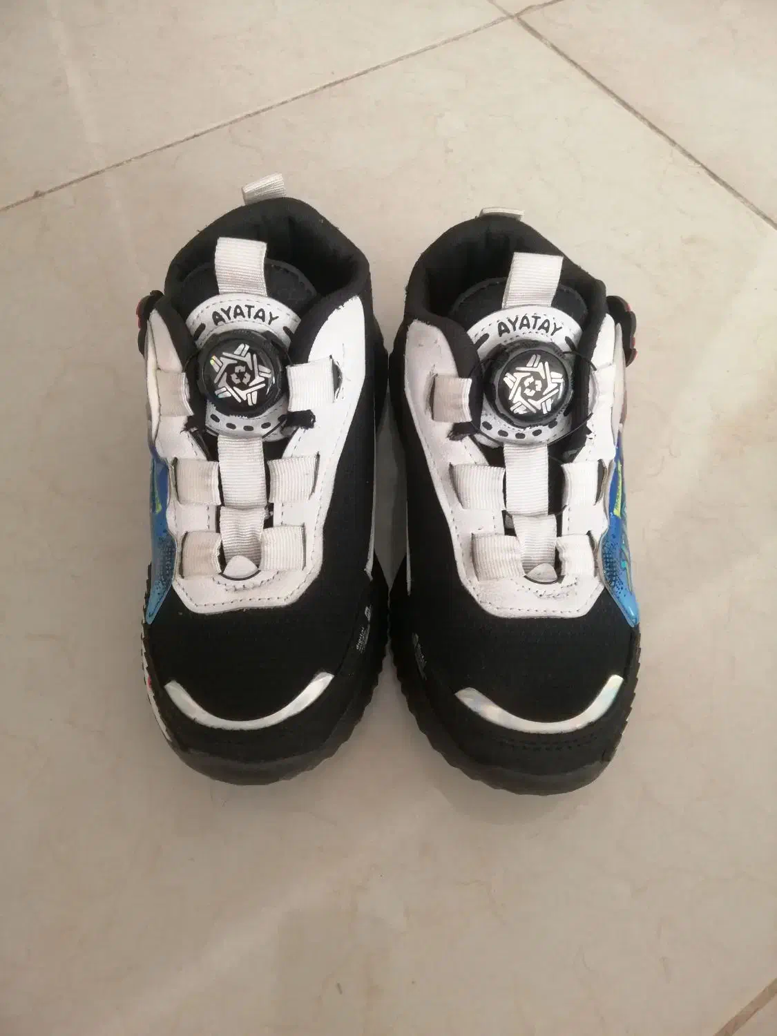 کفش دیسکی چراغ دار و فرفره ای|کفش و لباس بچه|کاشان, فاز ۲ ناجی آباد|دیوار