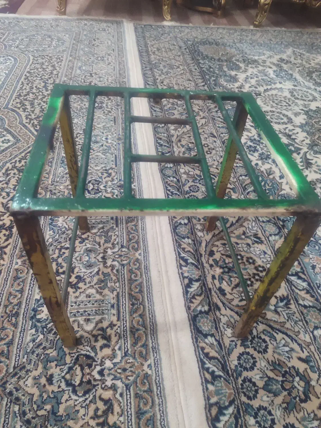 چهارپایه آ هنی|صندلی و نیمکت|آزادشهر, |دیوار