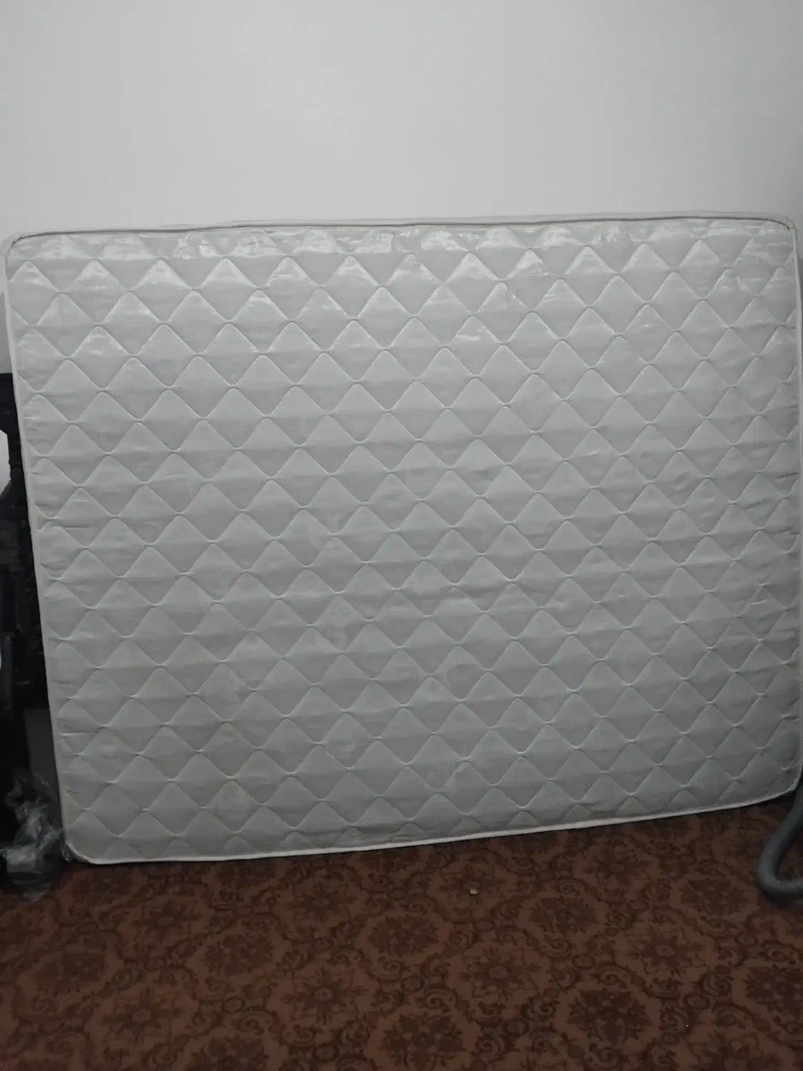 تشک دونفره|تشک تختخواب|رشت, دخانیات|دیوار